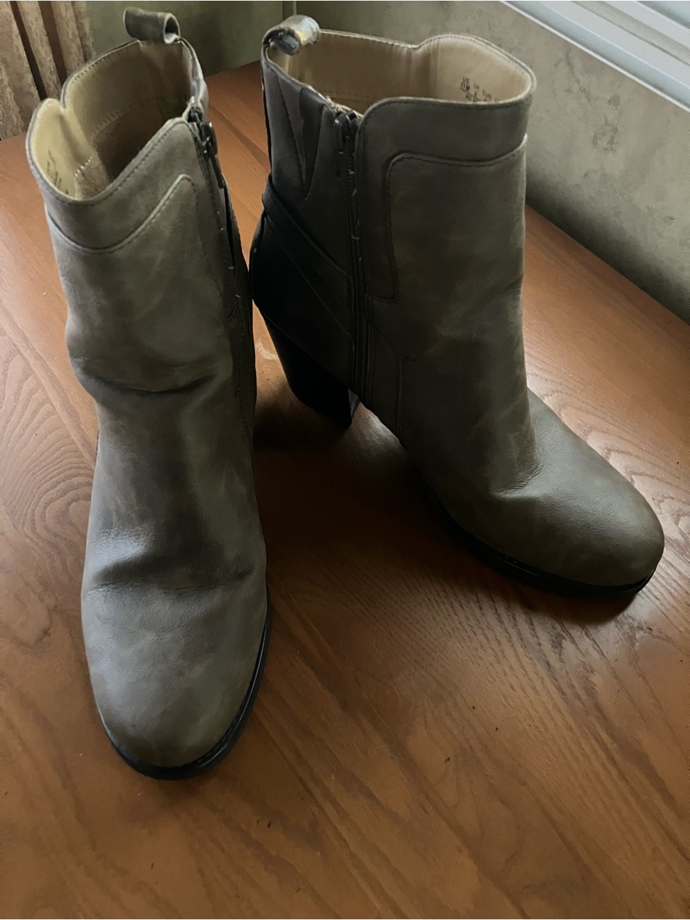 Naturalizer Tan/Distressed Brown Ankle Boots 3” Heel N5 Comfort Size 11M